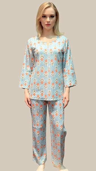 Women's Cotton Floral Printed Kurta with 3/4th Sleeves and Round Neck